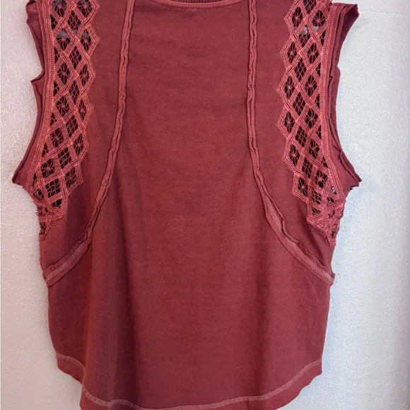 Free People Rust Lace Sleeve Muscle Tee NWOT XS - Picture 4 of 5